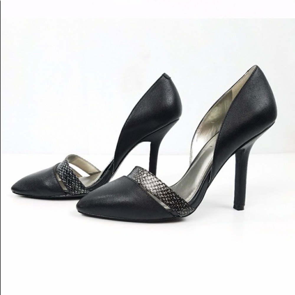 BCBG Black pumps